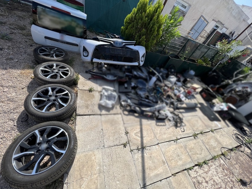 Εξαρθρώθηκε σπείρα που έκλεβε αυτοκίνητα στην Αττική – Συνελήφθησαν 8 άτομα