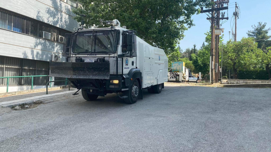 Θεσσαλονίκη: Παρουσία Αστυνομίας συνεχίζονται οι εργασίες για την βιβλιοθήκη - Στο ΑΠΘ και ο «Αίαντας»