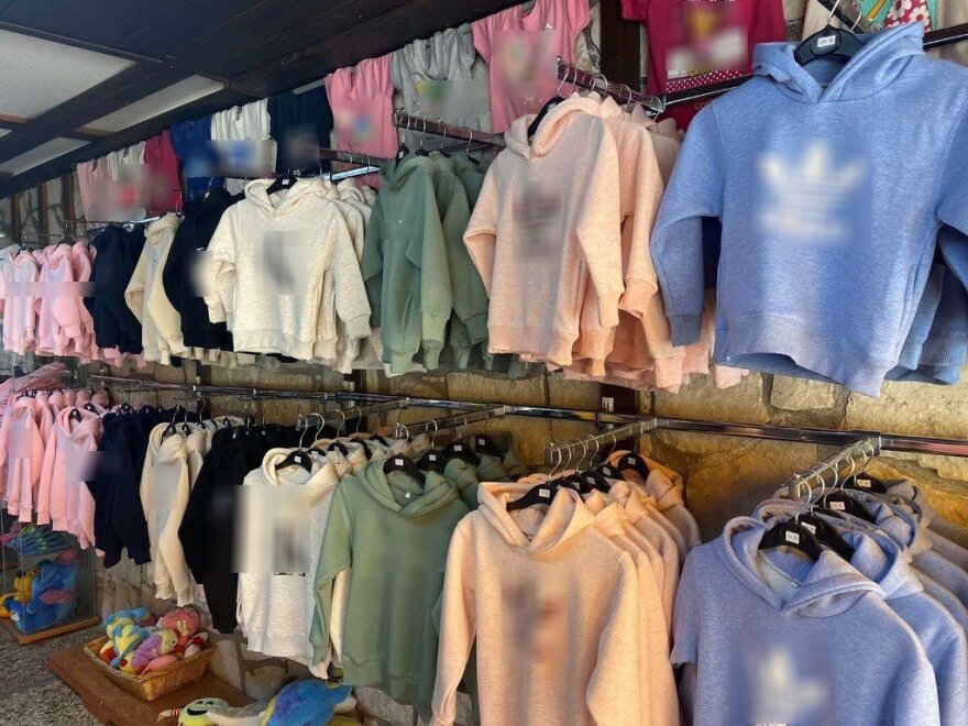 Χιλιάδες προϊόντα-μαϊμού στο Ηράκλειο - Τρεις συλλήψεις