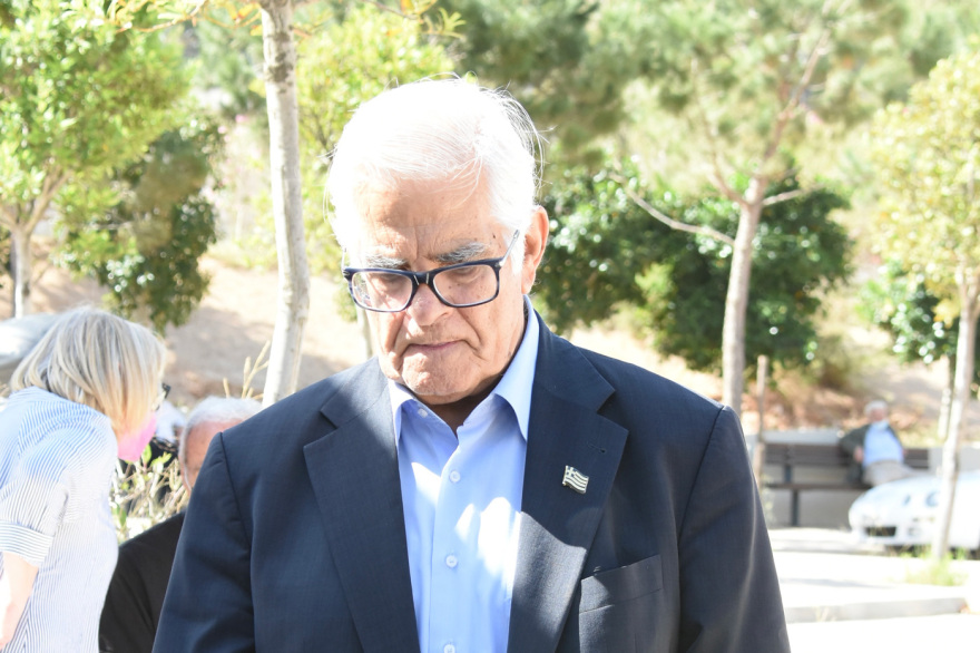 Δάκης: Στο Κοιμητήριο Γλυφάδας έγινε η κηδεία