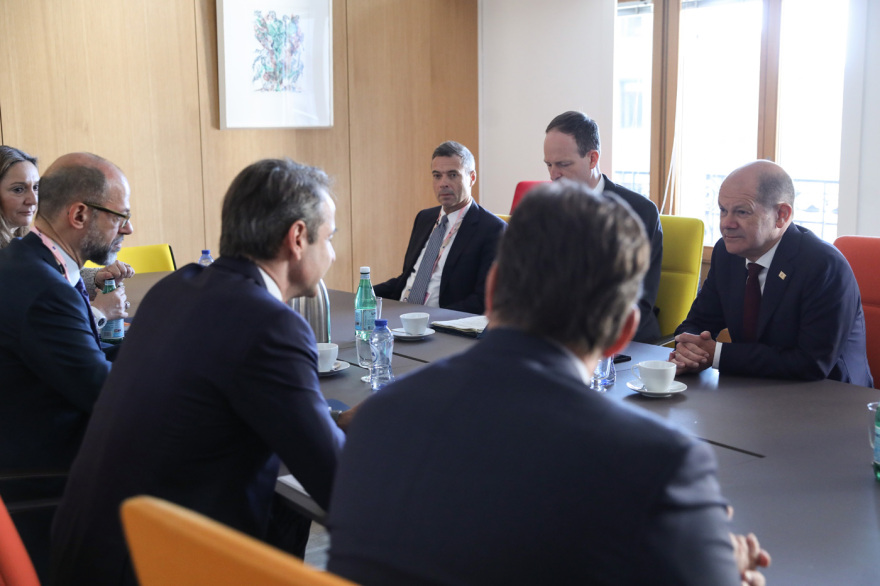 Ο Μητσοτάκης ενημέρωσε τον Σολτς για την τουρκική προκλητικότητα 