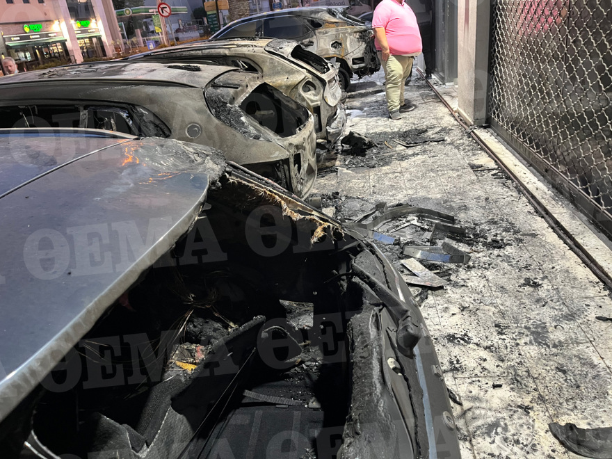 Βίντεο – ντοκουμέντο: Εμπρηστική επίθεση σε μάντρα αυτοκίνητων στο Παλαιό Φάληρο