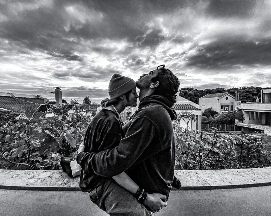 Γαία Μερκούρη - Άγγελος Λάτσιος: Η φωτογραφία με το φιλί τους στο Instagram