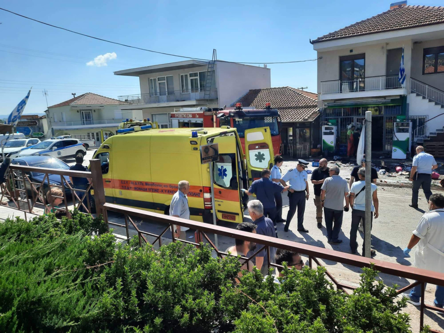 Τροχαίο με τρεις νεκρούς στην Καβάλα: Βίντεο-ντοκουμέντο από τη σύγκρουση, γυναίκα φωνάζει «μακελειό»