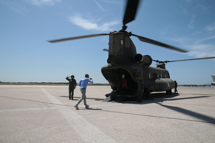 Ο Μητσοτάκης στην Ψέριμο: Είδε κατοίκους, τι είπε για την τηλεϊατρική και την Πρωτοβάθμια υγεία στα νησιά
