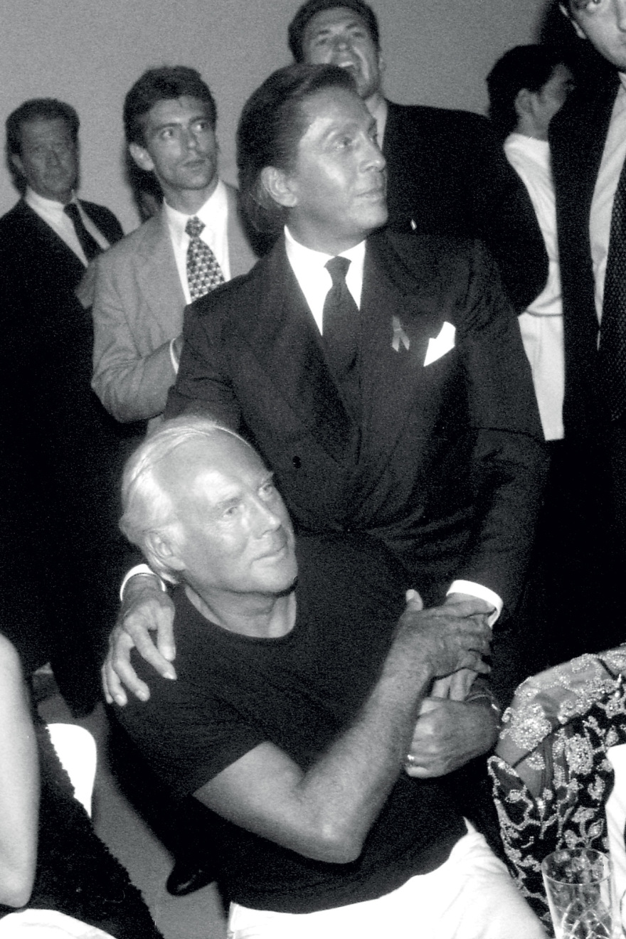 Valentino: Η μυθιστορηματική ζωή του τελευταίου αυτοκράτορα της μόδας