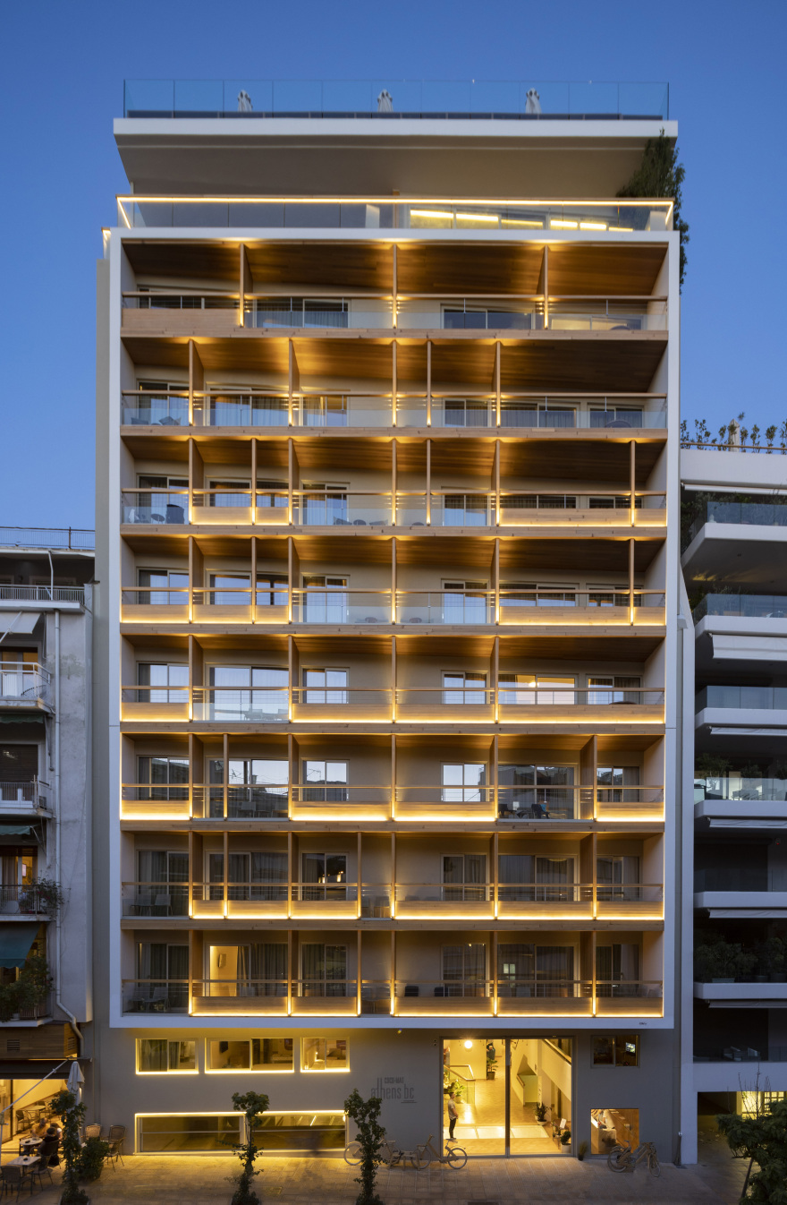 Την πύλη του ΧΑ περνά η Μπλε Κέδρος