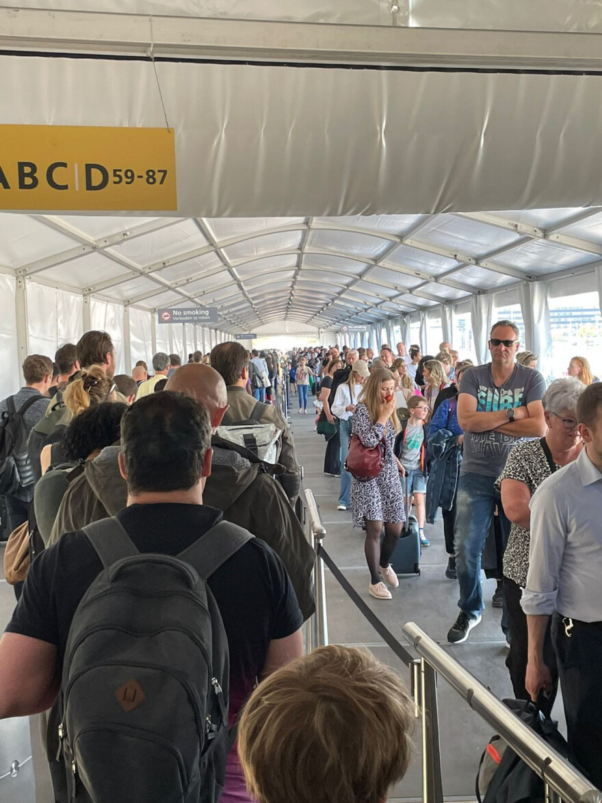 Ολλανδία: Η KLM ακυρώνει έως 50 πτήσεις την ημέρα λόγω έλλειψης προσωπικού