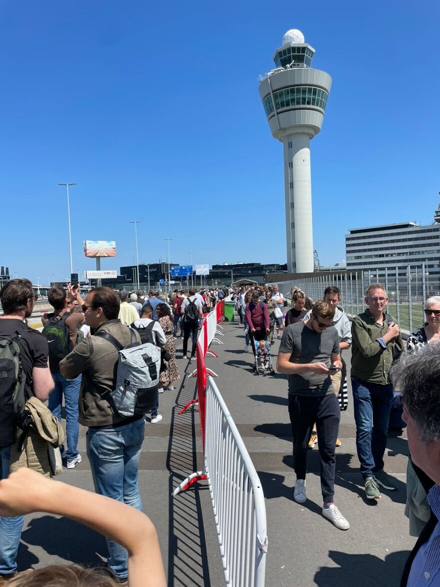 Ολλανδία: Η KLM ακυρώνει έως 50 πτήσεις την ημέρα λόγω έλλειψης προσωπικού