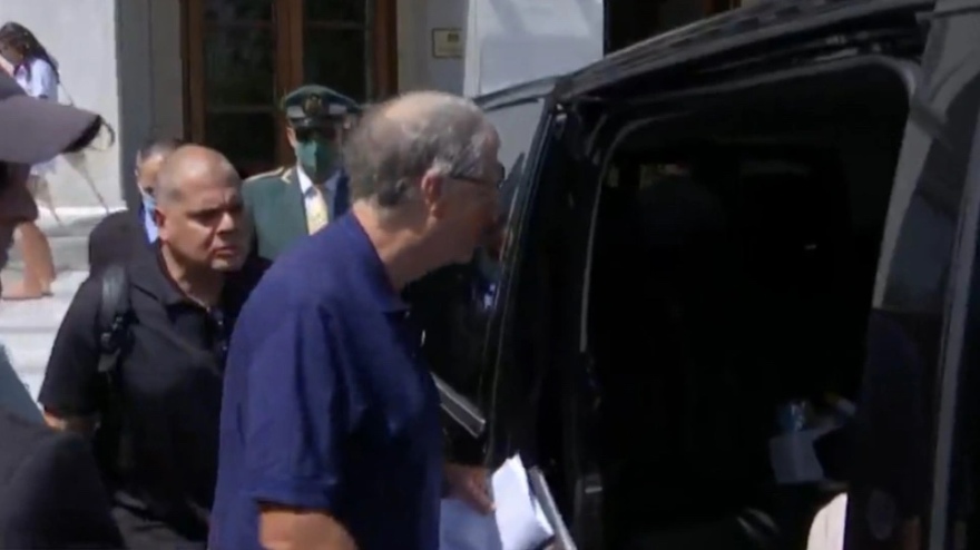 Μπιλ Γκέιτς: Τι ψάχνει μόνος στην Ελλάδα;