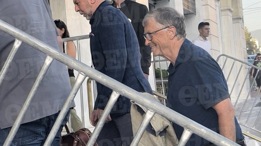 Μπιλ Γκέιτς: Τι ψάχνει μόνος στην Ελλάδα;