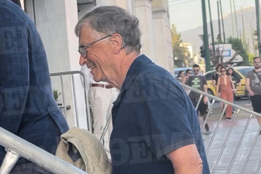 Μπιλ Γκέιτς: Τι ψάχνει μόνος στην Ελλάδα;