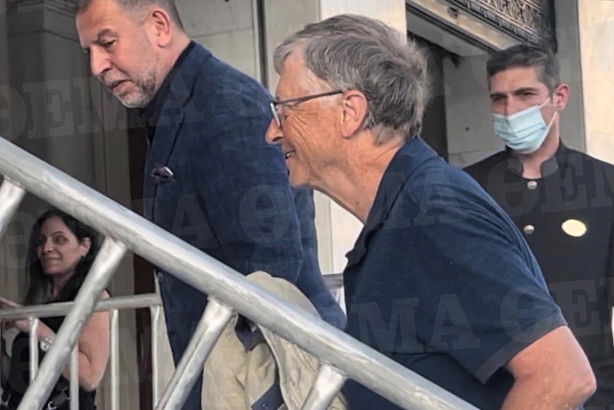 Μπιλ Γκέιτς: Τι ψάχνει μόνος στην Ελλάδα;