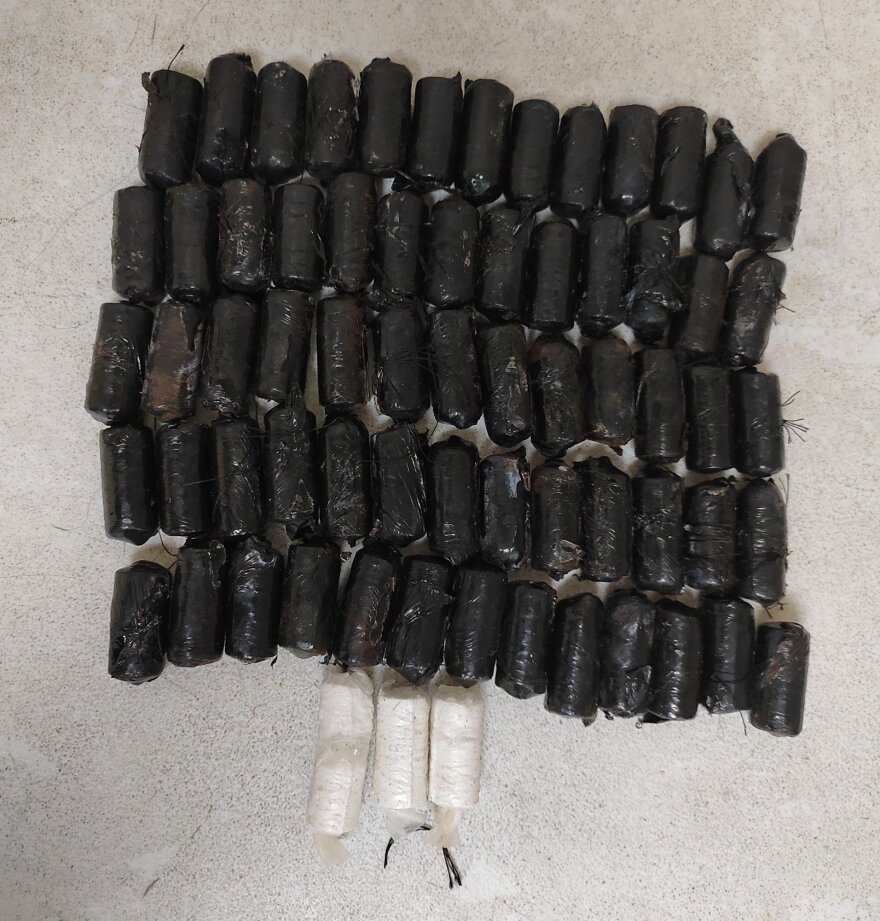 Παναμάς: Δύο γυναίκες συλλαμβάνονται σε αεροδρόμιο φορώντας «ναρκωπερούκες» - Δείτε βίντεο