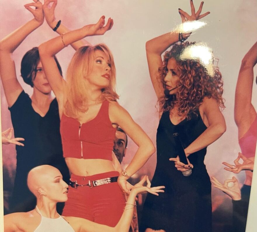 Η Ελένη Μενεγάκη θυμάται τα παλιά - Οι φωτογραφίες που «ξέθαψε» από τα χρόνια του «Πρωινού Καφέ»