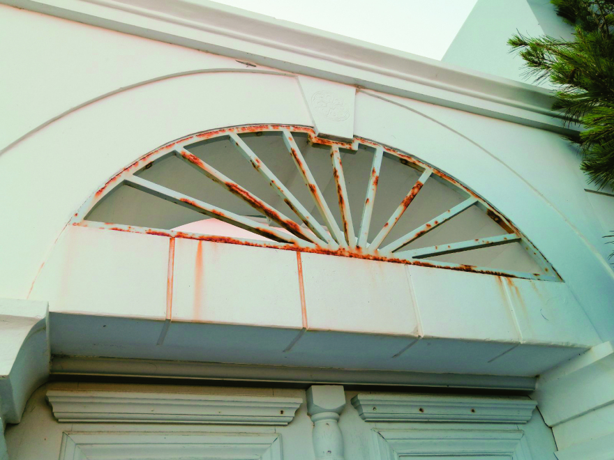 Ιστορία τριών αιώνων: Στο σφυρί το αρχοντικό Κοντομηνά στην Ύδρα