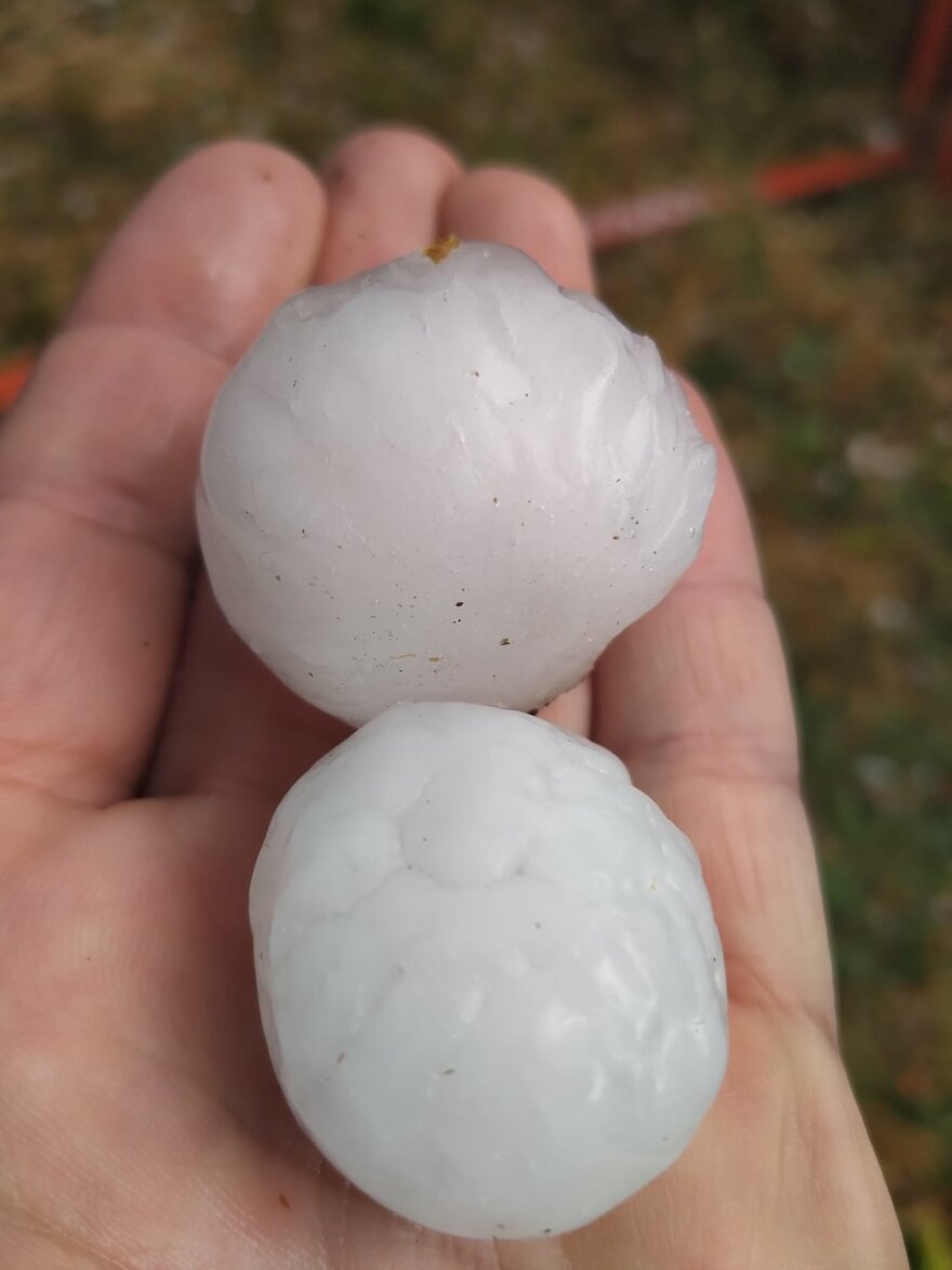 Σφοδρή χαλαζόπτωση σε Φλώρινα, Σέρρες και Λάρισα - «Ποτάμια» οι δρόμοι στη Θεσσαλονίκη (βίντεο και φωτογραφίες)