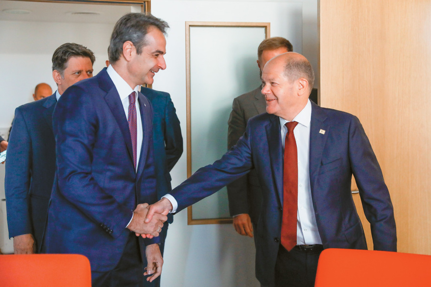 Tριπλό διπλωματικό μπλόκο στον Ερντογάν από τον Μητσοτάκη