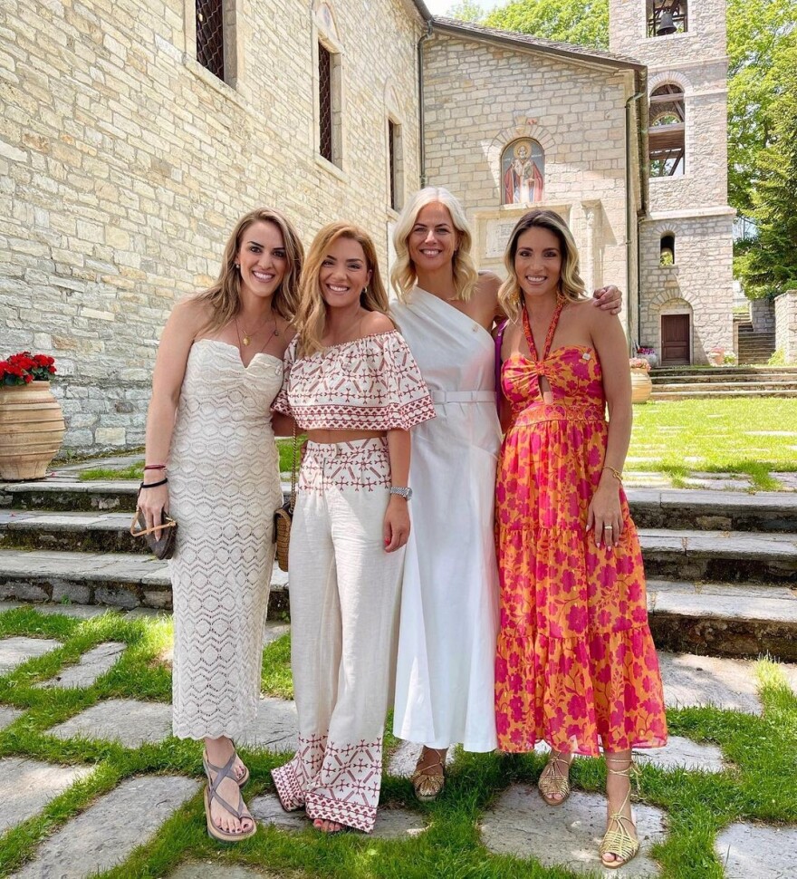 Η Χριστίνα Κοντοβά έκανε πάρτι για την κόρη της, Ada, στο Νυμφαίο της Φλώρινας