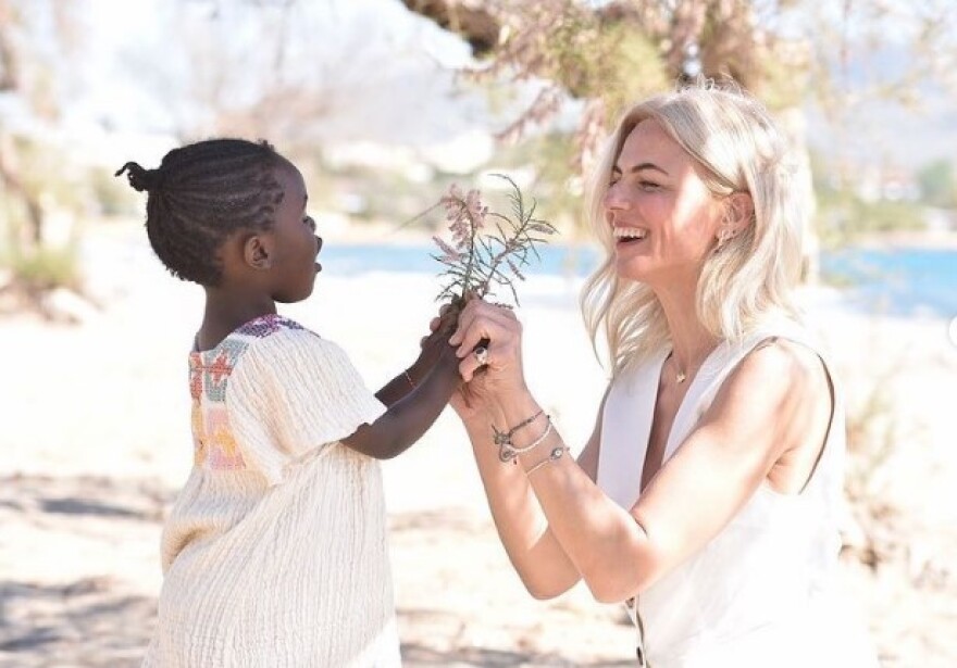 Η Χριστίνα Κοντοβά έκανε πάρτι για την κόρη της, Ada, στο Νυμφαίο της Φλώρινας