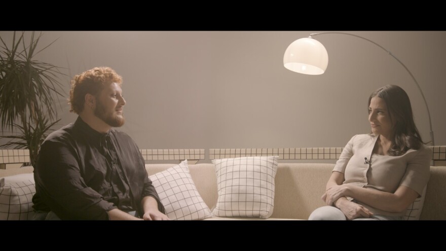 Mega Stories: Η Δώρα Αναγνωστοπούλου παρουσιάζει τις ιστορίες non binary ατόμων