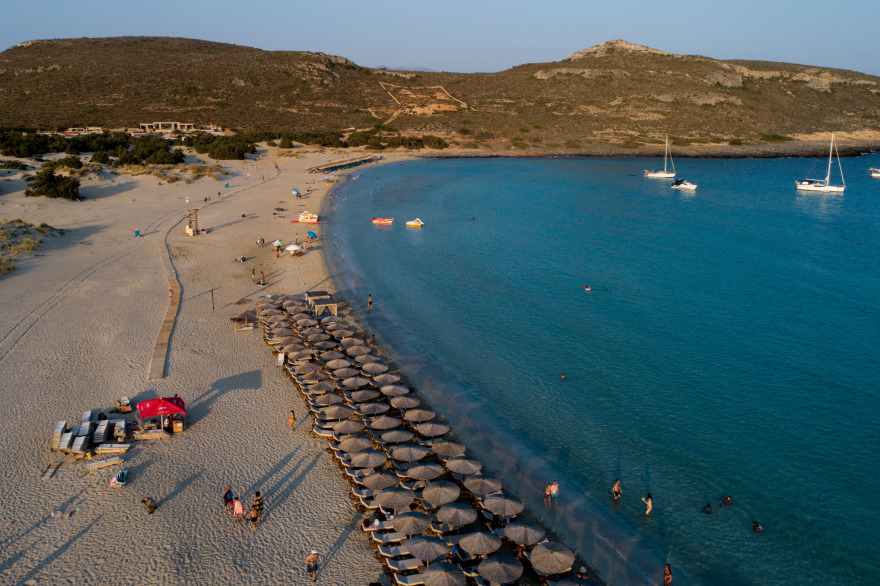 Tην Ελαφόνησο επιλέγουν για διακοπές οι Ιταλοί