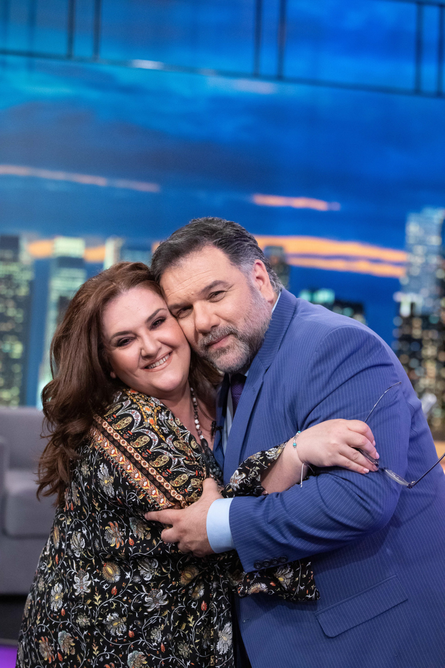 Το «The 2night Show» υποδέχεται τη Σοφία Βογιατζάκη και τον Λευτέρη Πανταζή