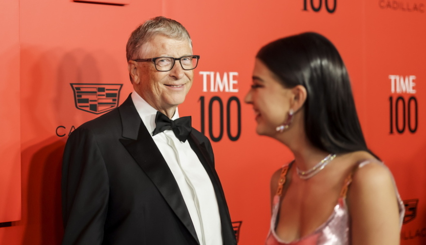 Μπιλ Γκέιτς: H εντυπωσιακή εμφάνιση της κόρης του, Φοίβη Γκέιτς