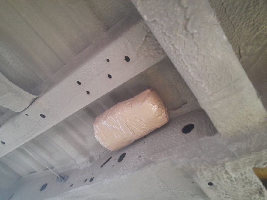 Ναρκωτικά και κινητά εντοπίστηκαν σε όχημα προμηθευτή των φυλακών Μαλανδρίνου