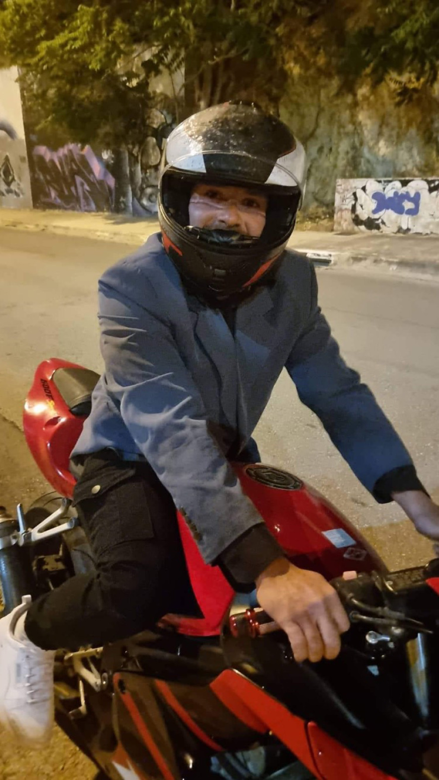 Θρήνος για τον 26χρονο που σκοτώθηκε στην Καλαμάτα - Είχε πιάσει δουλειά ως ντελιβεράς πριν τρεις μήνες