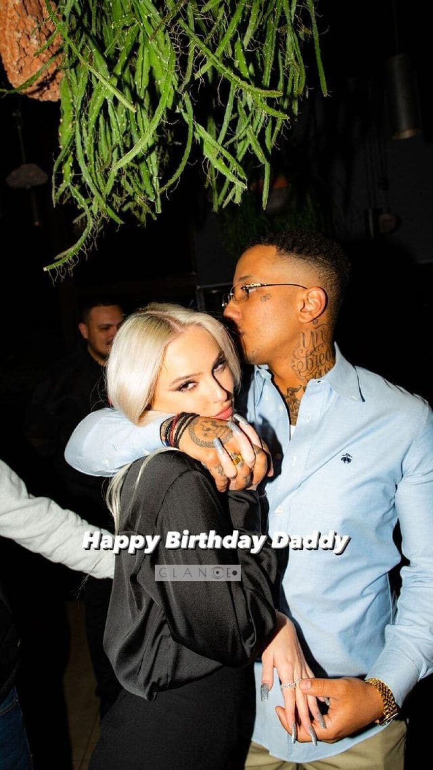 Τράπερ Light: Αυτή είναι η εντυπωσιακή ξανθιά που του έχει «κλέψει» την καρδιά