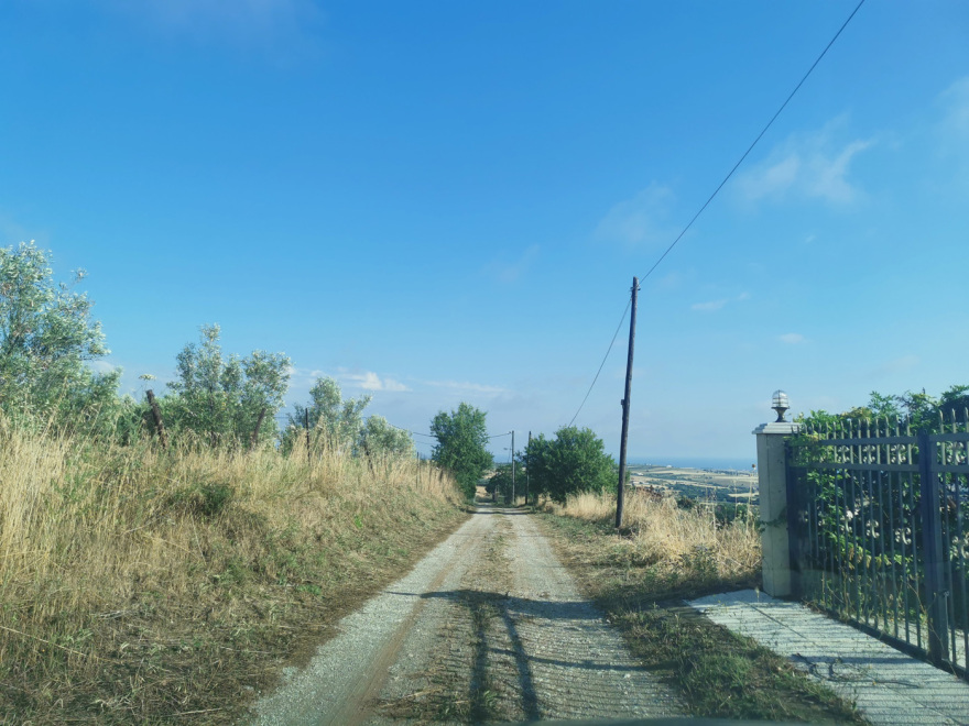 Θεσσαλονίκη: Τρεις μόλις ημέρες πριν από την έφοδο της αστυνομίας οι Βρετανοί είχαν νοικιάσει την πολυτελή βίλα 