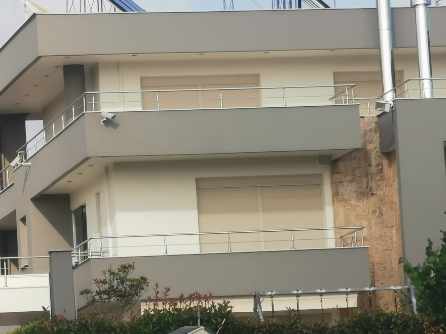 Θεσσαλονίκη: Τρεις μόλις ημέρες πριν από την έφοδο της αστυνομίας οι Βρετανοί είχαν νοικιάσει την πολυτελή βίλα 