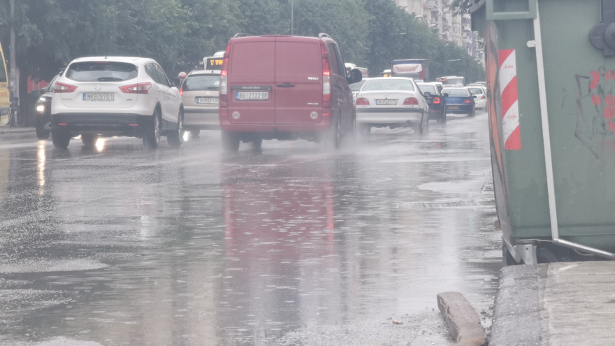 Καιρός: Η κακοκαιρία Genesis πλήττει και τη Θεσσαλονίκη, σε επιφυλακή ο δήμος 
