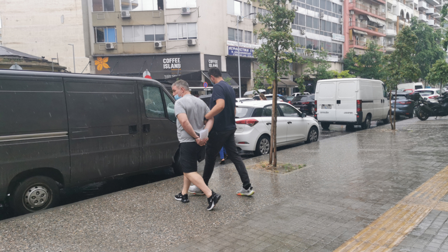 Θεσσαλονίκη: Τρεις μόλις ημέρες πριν από την έφοδο της αστυνομίας οι Βρετανοί είχαν νοικιάσει την πολυτελή βίλα 