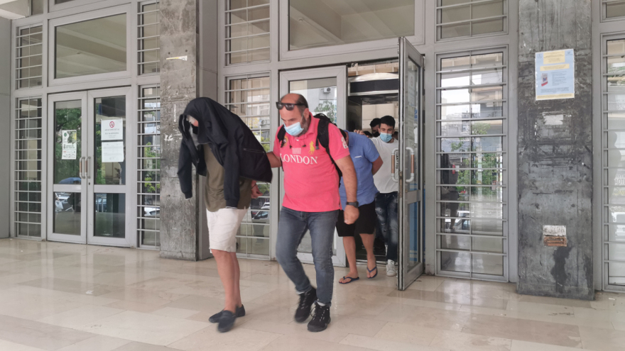 Θεσσαλονίκη: Τρεις μόλις ημέρες πριν από την έφοδο της αστυνομίας οι Βρετανοί είχαν νοικιάσει την πολυτελή βίλα 