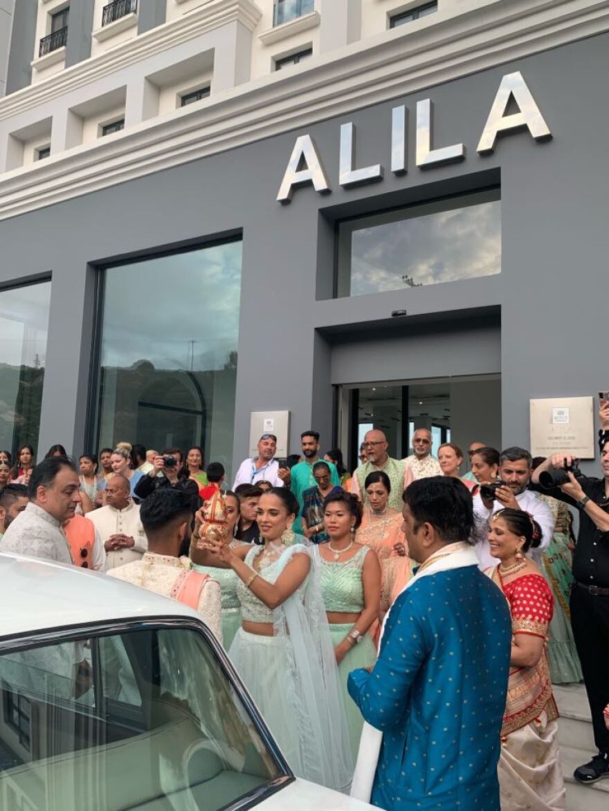 Ρόδος: Γάμος... υπερπαραγωγή με «άρωμα» Bollywood