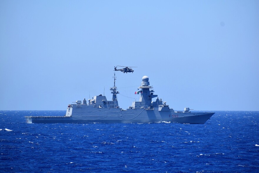 ΓΕΕΘΑ: Συνεκπαίδευση πλοίων και αεροσκαφών με τη Ναυτική Δύναμη του ΝΑΤΟ στην Κάρπαθο