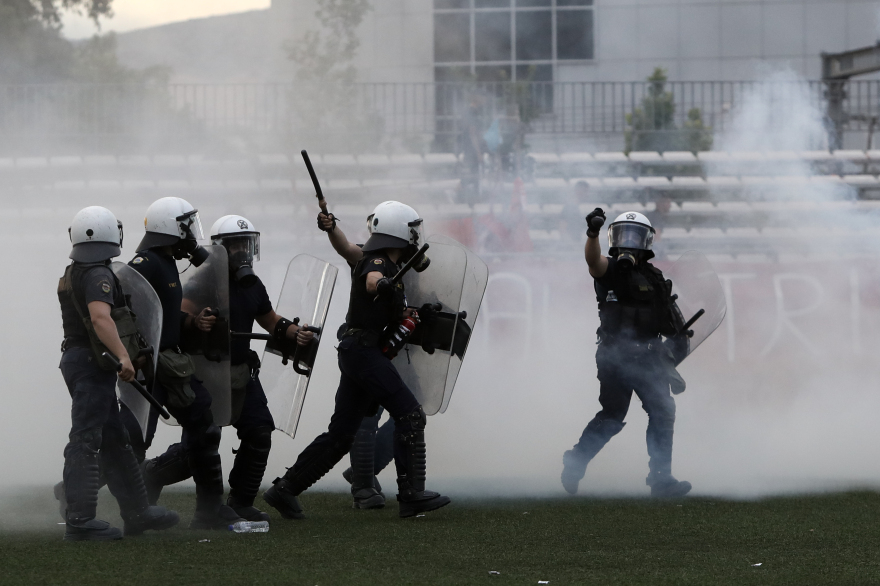 Χαμός και επεισόδια σε αγώνα της Γ' Εθνικής: Τέσσερις συλλήψεις και τέσσερις προσαγωγές στον αγώνα ΠΑΟ Ρουφ - Μακεδονικός