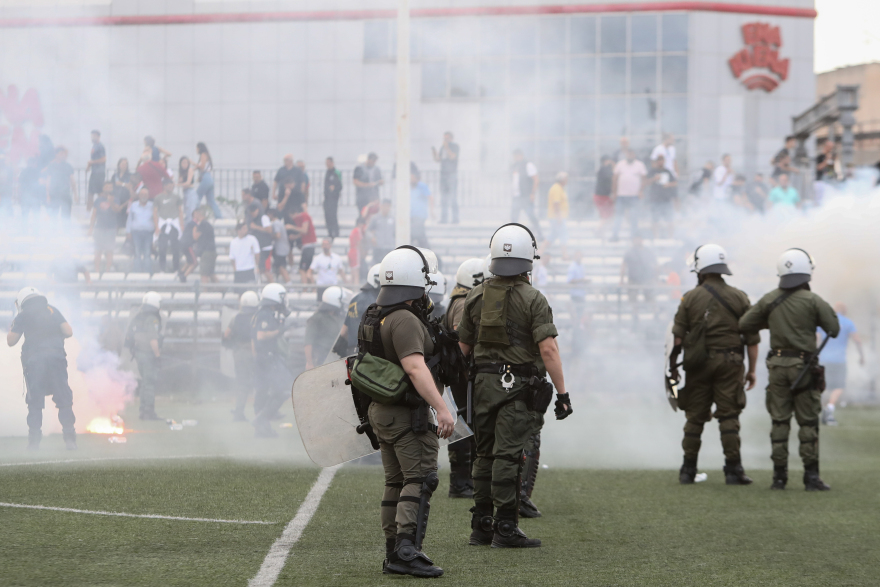 Χαμός και επεισόδια σε αγώνα της Γ' Εθνικής: Τέσσερις συλλήψεις και τέσσερις προσαγωγές στον αγώνα ΠΑΟ Ρουφ - Μακεδονικός