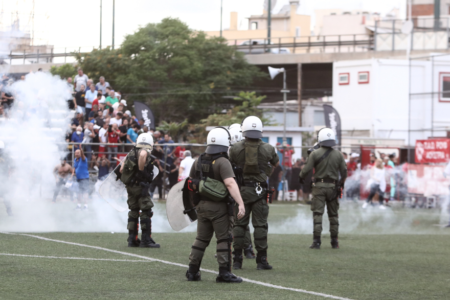 Χαμός και επεισόδια σε αγώνα της Γ' Εθνικής: Τέσσερις συλλήψεις και τέσσερις προσαγωγές στον αγώνα ΠΑΟ Ρουφ - Μακεδονικός