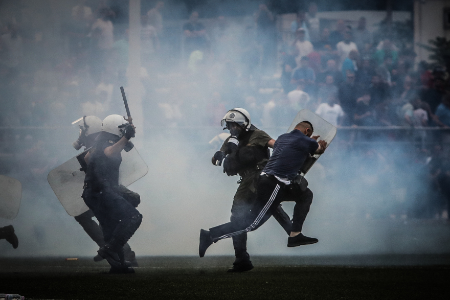 Χαμός και επεισόδια σε αγώνα της Γ' Εθνικής: Τέσσερις συλλήψεις και τέσσερις προσαγωγές στον αγώνα ΠΑΟ Ρουφ - Μακεδονικός