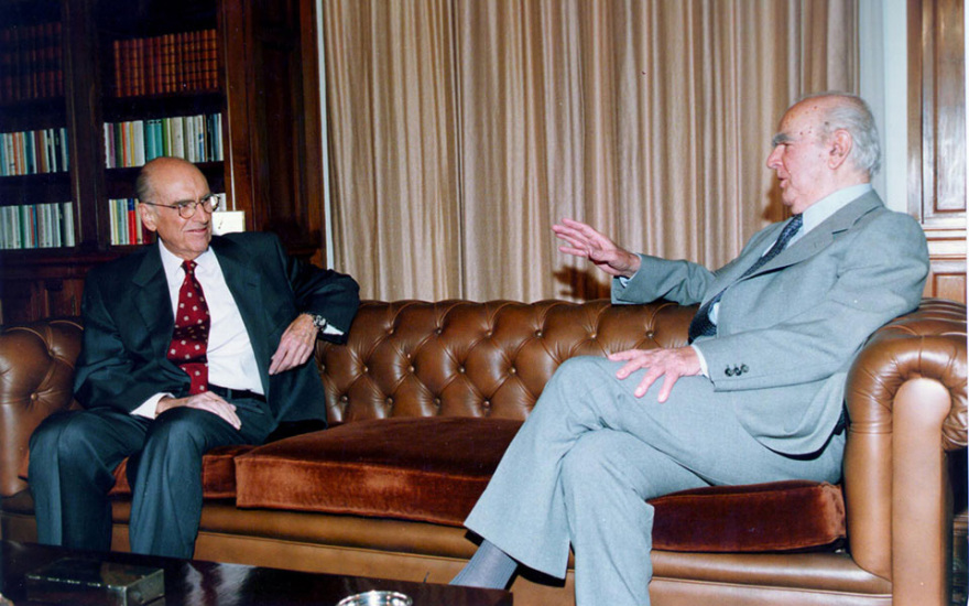 Θα γίνει «ελληνική λίμνη» το Αιγαίο, αν η Ελλάδα επεκτείνει τα χωρικά της ύδατα από 6 σε 12 ναυτικά μίλια;