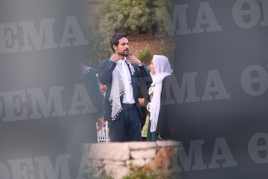 Ορφέας Αυγουστίδης: Ο «Αστέρης» του Σασμού ντύθηκε γαμπρός με... σαρίκι - Δείτε φωτογραφίες