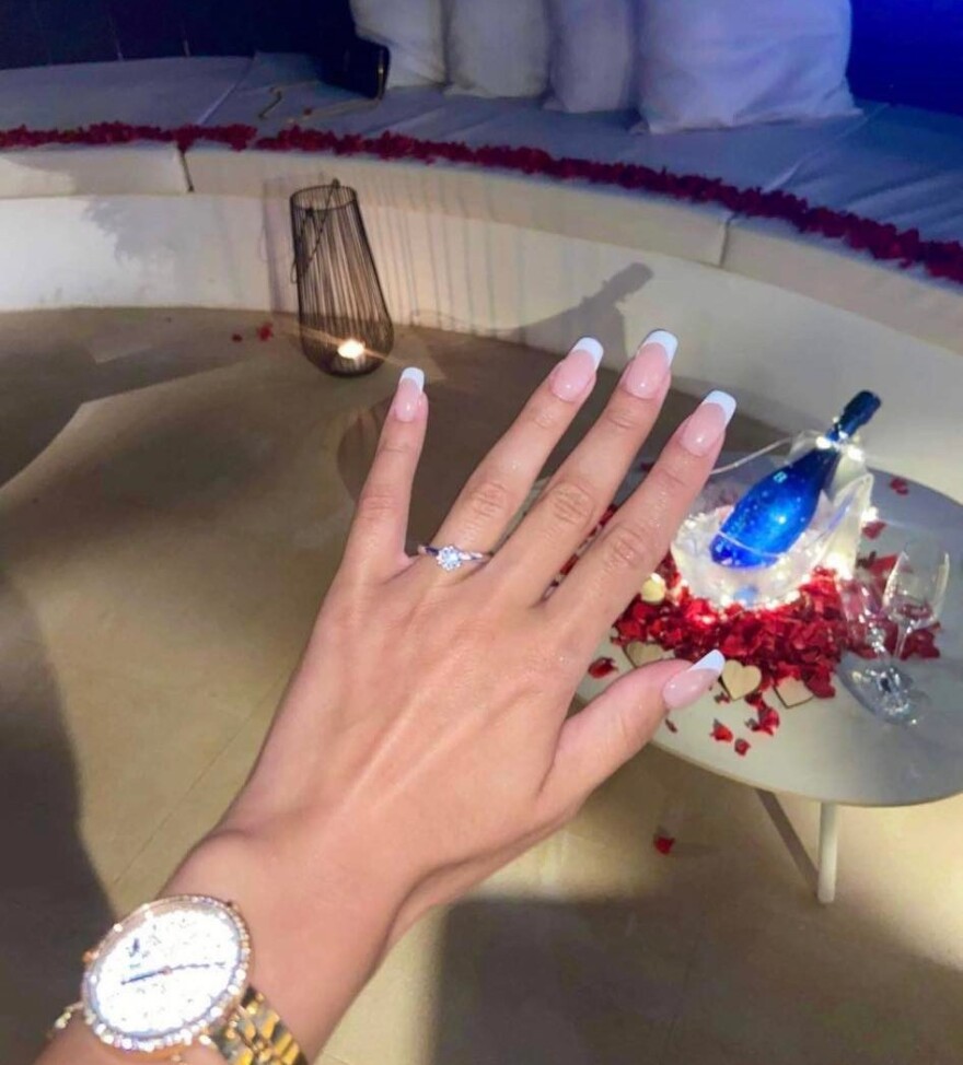 Ευθύμης Κουλούρης: Πρόταση γάμου στην εντυπωσιακή σύντροφό του 