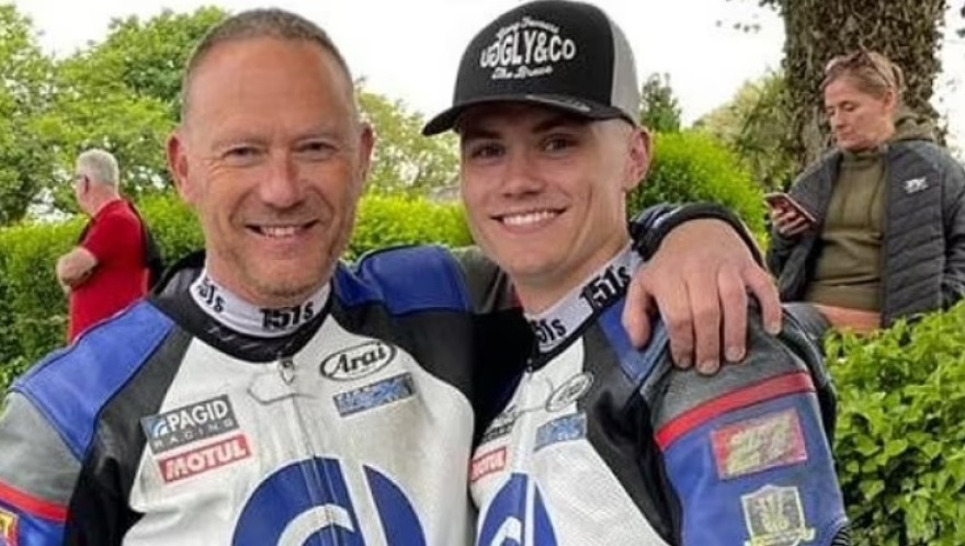 Βρετανία: Πατέρας και γιός σκοτώθηκαν σε γνωστό αγώνα μηχανοκίνητων - Βγήκαν εκτός πίστας με 160 χλμ/ώρα