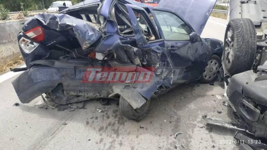 Τροχαίο με δυο τραυματίες στην Πάτρα - Αναποδογύρισε το ένα ΙΧ