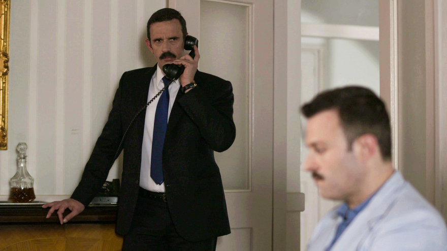 Άγριες Μέλισσες: Η είδηση για την επίθεση στον Θανάση πέφτει σαν βόμβα και τους αναστατώνει όλους