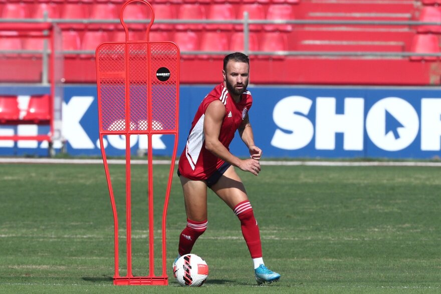 Ολυμπιακός: Με Ελ Αραμπί και Βαλμπουενά η πρώτη 