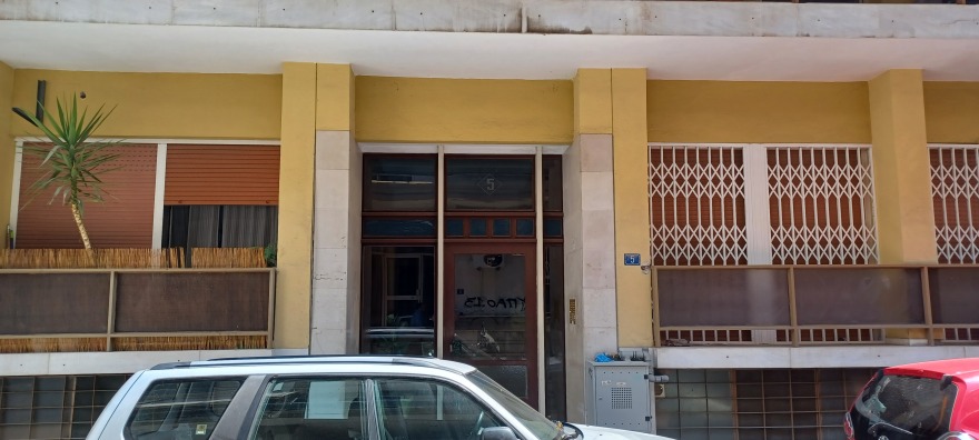 Παγκράτι: Δεν μπορεί να συνέλθει από το σοκ η γειτόνισσα της 36χρονης που έπεσε από το μπαλκόνι - Το χρονικό της τραγωδίας